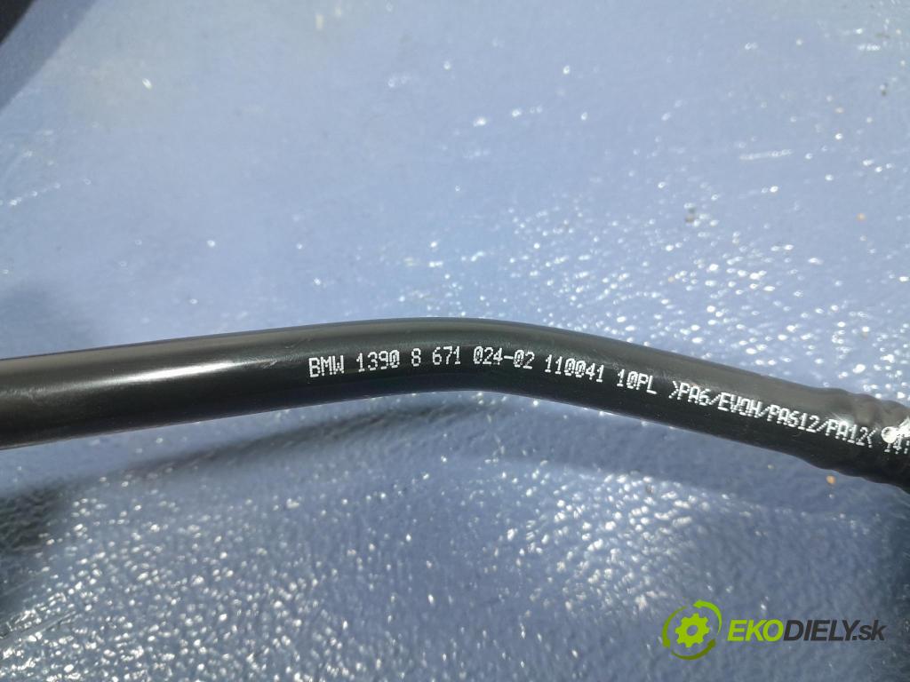 Bmw Seria 2 2020 rúrka paliva 7614013