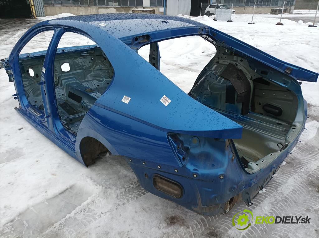 Skoda Octavia 2023 blatník zad Vľavo: