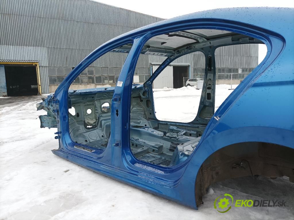 Skoda Octavia 2023 práh Levý: