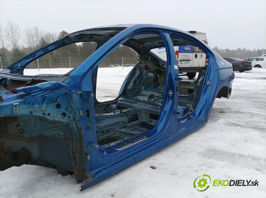 Skoda Octavia 2023 práh Levý: 