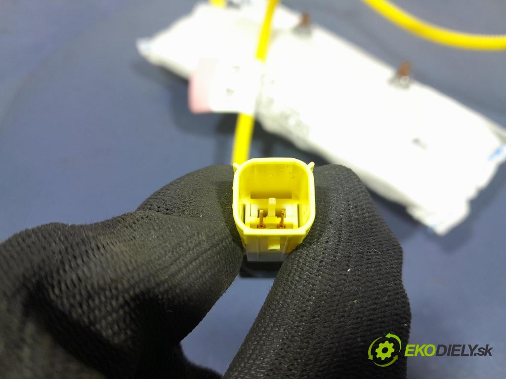 Kia Ceed 2020 Airbag: Sedadlo: x J7889-13000