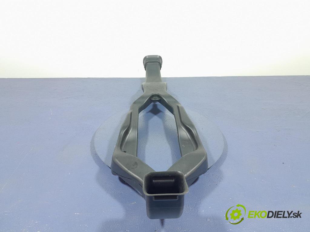 Bmw Seria 2 2020 Vstup: Vzduch: 6823327