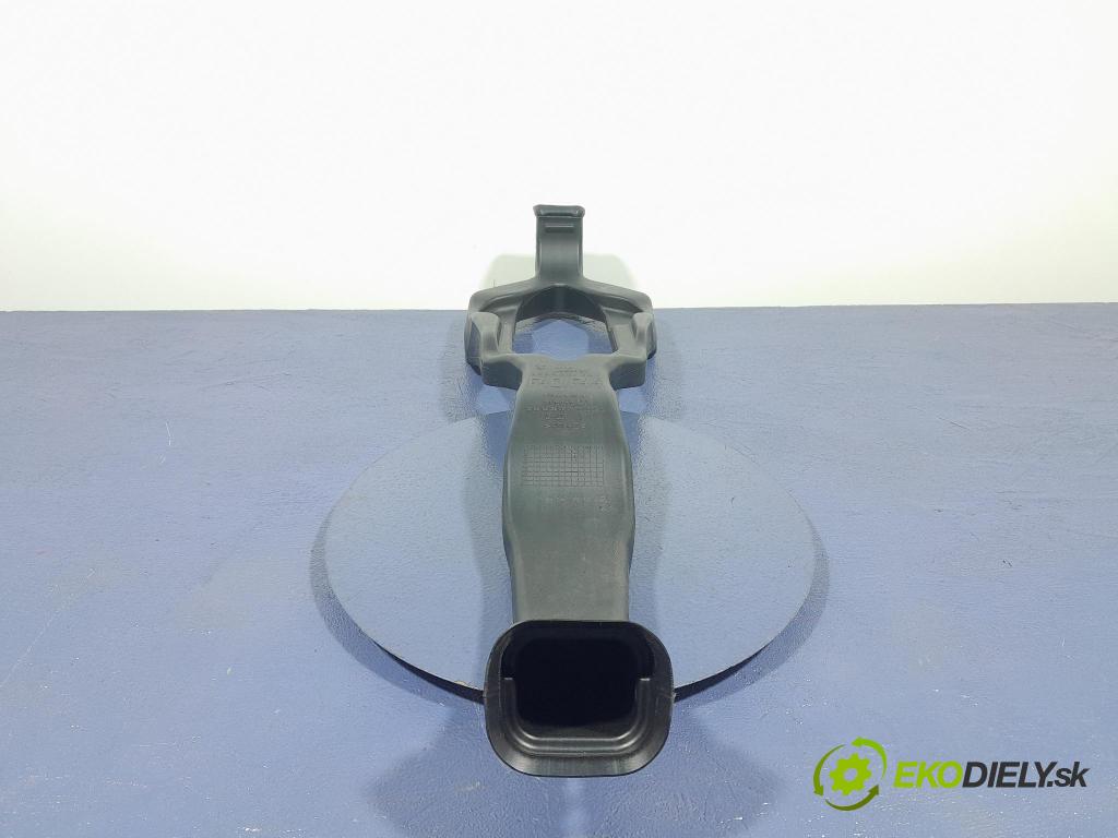 Bmw Seria 2 2020 Vstup: Vzduch: 6823327