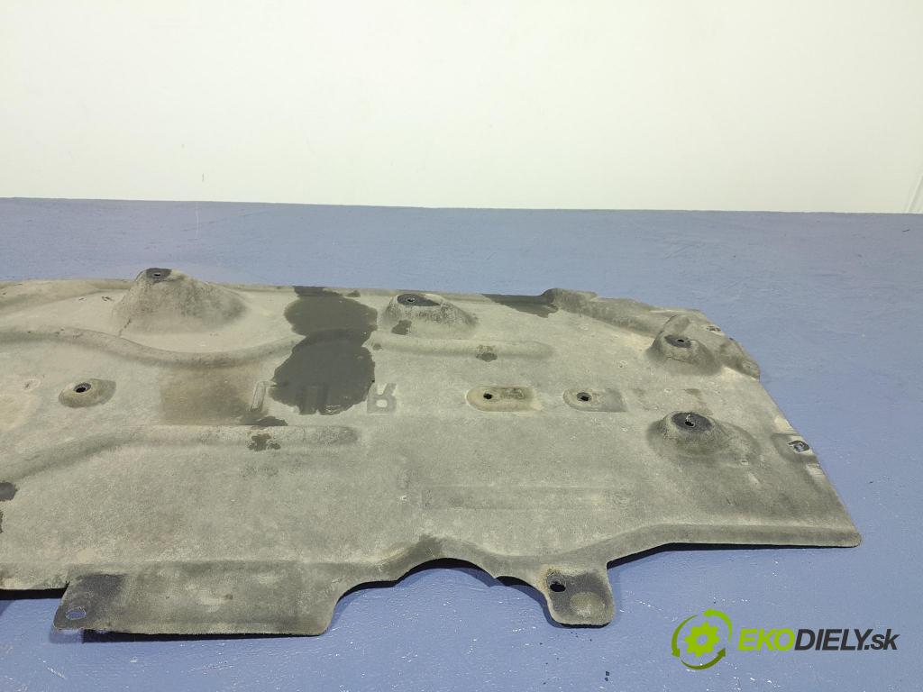 Bmw Seria 2 2020 kryt Plast: podvozek: