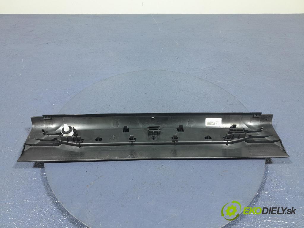 Bmw Seria 2 2020 kryt Plast: Interiéry: 7489947