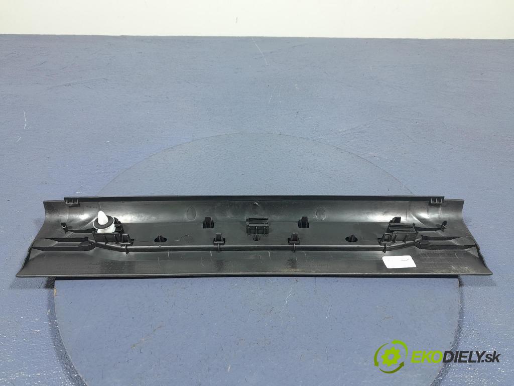 Bmw Seria 2 2020 kryt Plast: Interiéry: 7489947