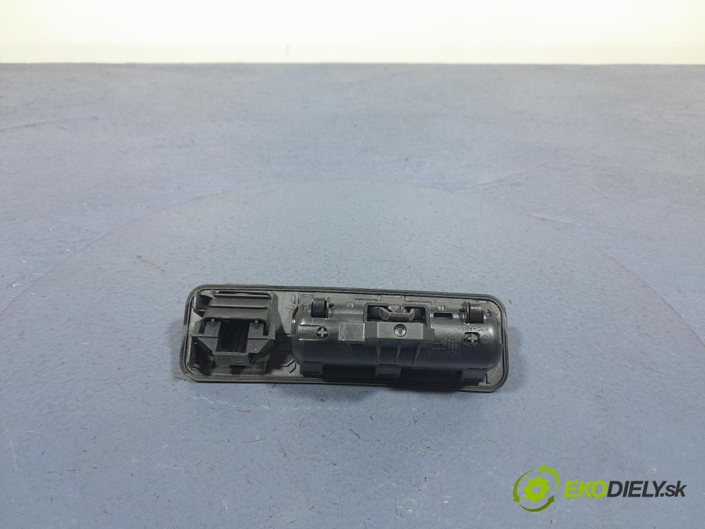 Bmw Seria 2 2020 rukoväť Klapky: Zadná: 7405634
