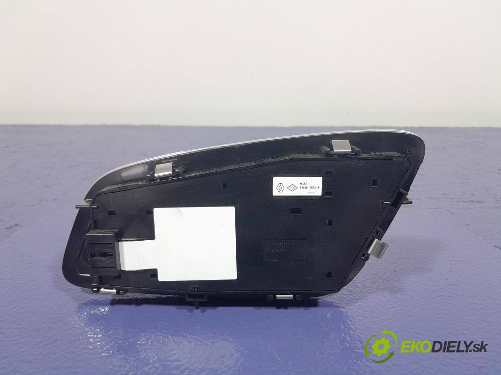 Renault Talisman 2017 prepínač Foto: 870666932R