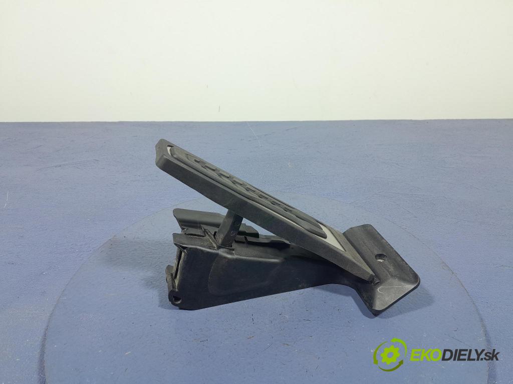 Bmw Seria 2 2020 pedal Plyn: 6871053