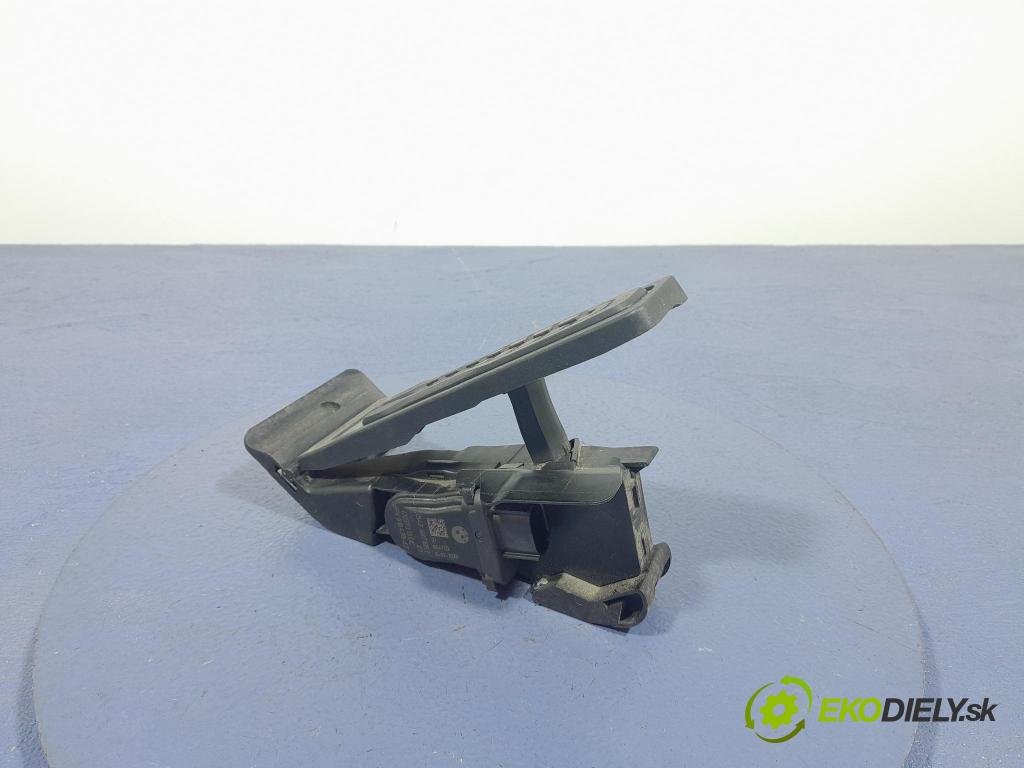 Bmw Seria 2 2020 pedal Plyn: 6871053