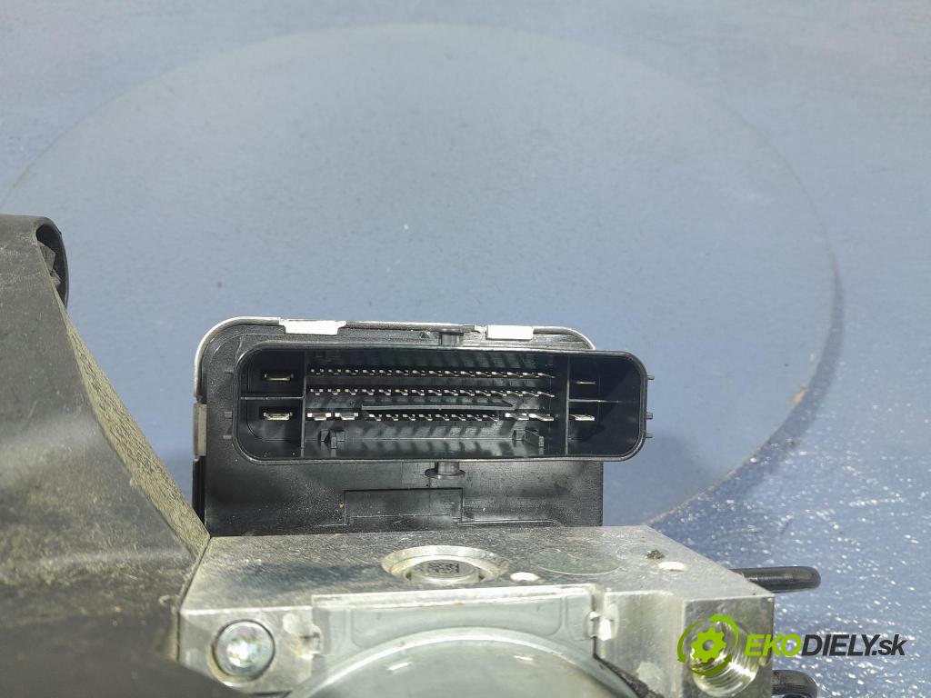 Bmw Seria 2 2020 čerpadlo ABS x 5A0A843  5A0A844