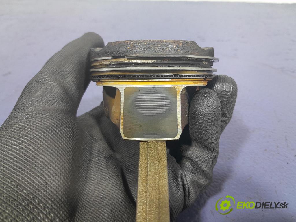 Skoda Octavia 2023 píst 