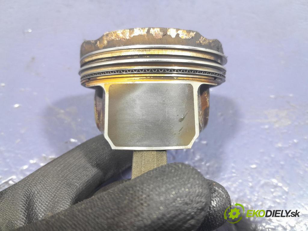 Skoda Octavia 2023 píst 