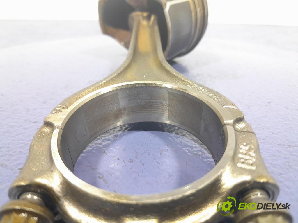 Skoda Octavia 2023 píst