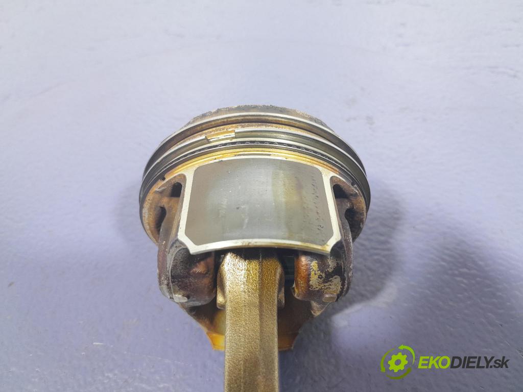 Skoda Octavia 2023 píst