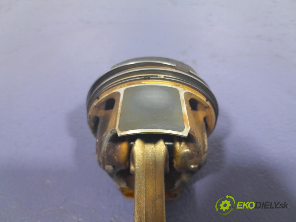 Skoda Octavia 2023 píst 