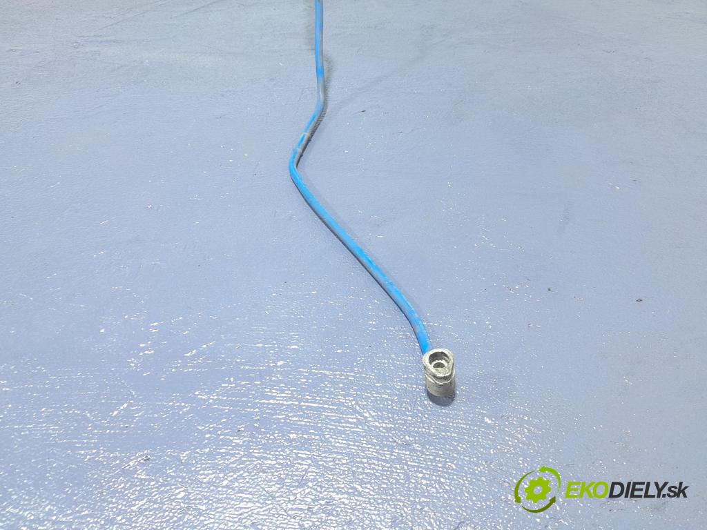 Bmw Seria 2 2020 rúrka paliva 7458660