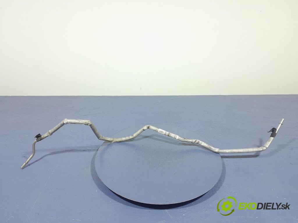 Bmw Seria 2 2020 rúrka paliva 7464633