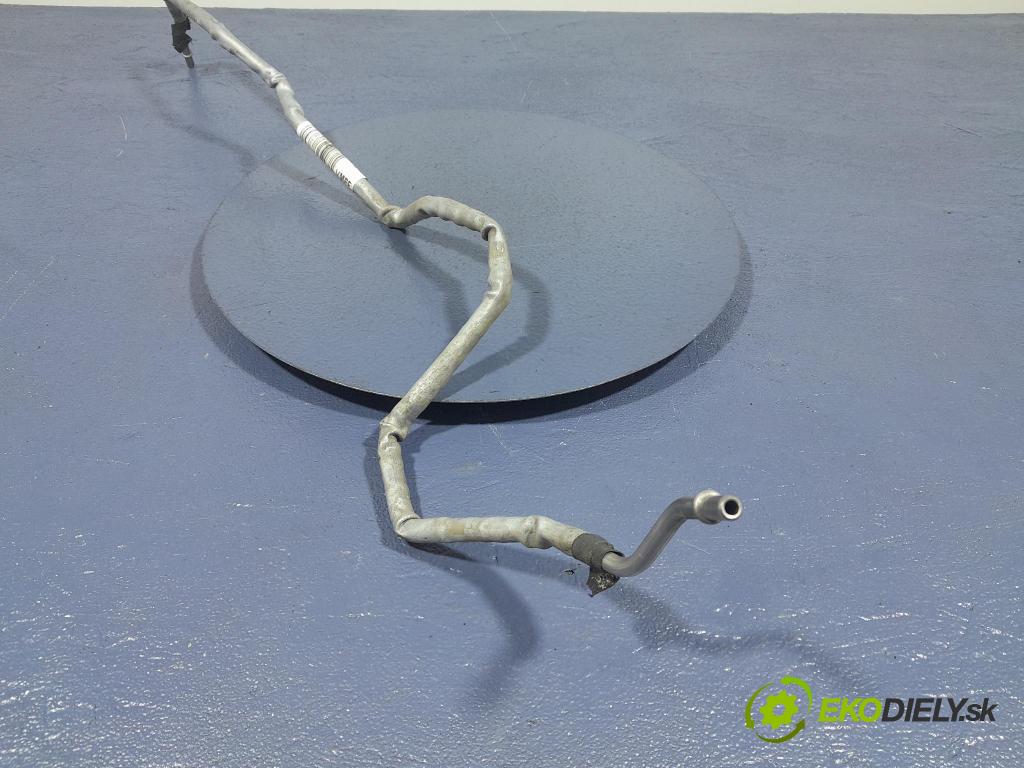 Bmw Seria 2 2020 rúrka paliva 7464633