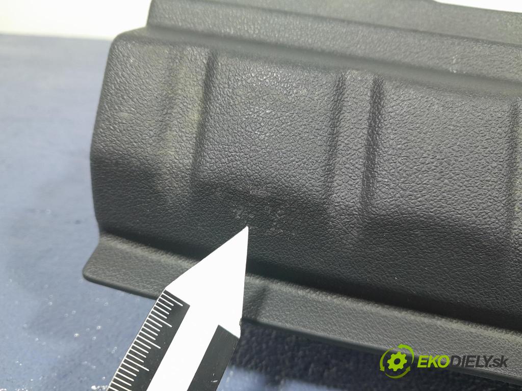 Bmw Seria 2 2020 kryt Plast: Interiéry: 7475720