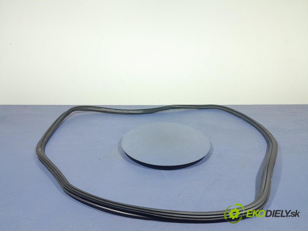 Skoda Octavia 2023 Těsnění: dveře 5E3867367