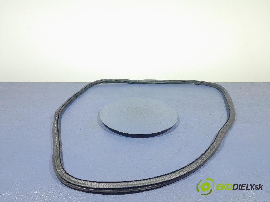 Skoda Octavia 2023 Těsnění: dveře 5E3867367