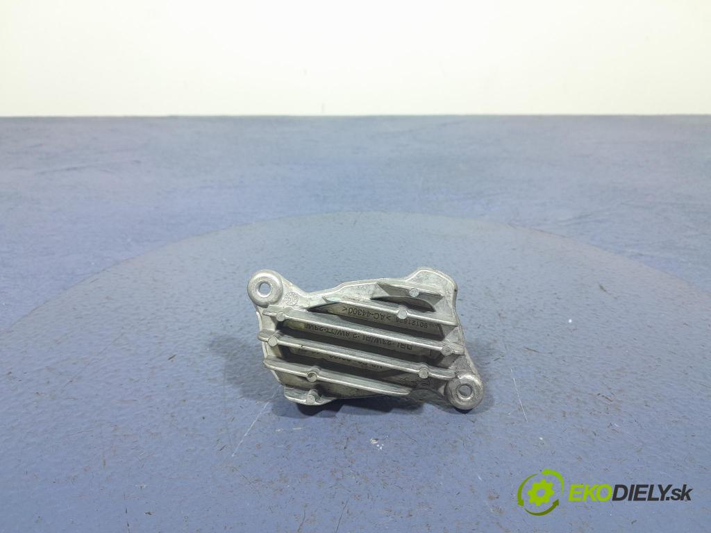 Bmw Seria 2 2020 střídač: 90121825