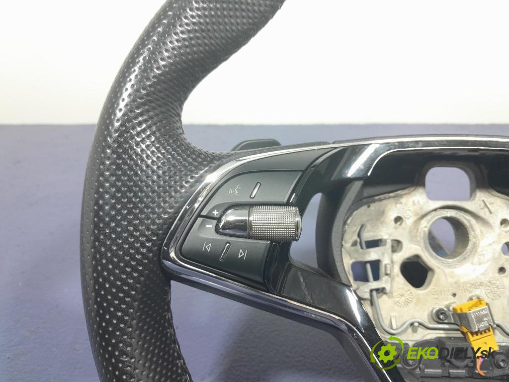 Skoda Octavia 2023 volant 5E3419093P