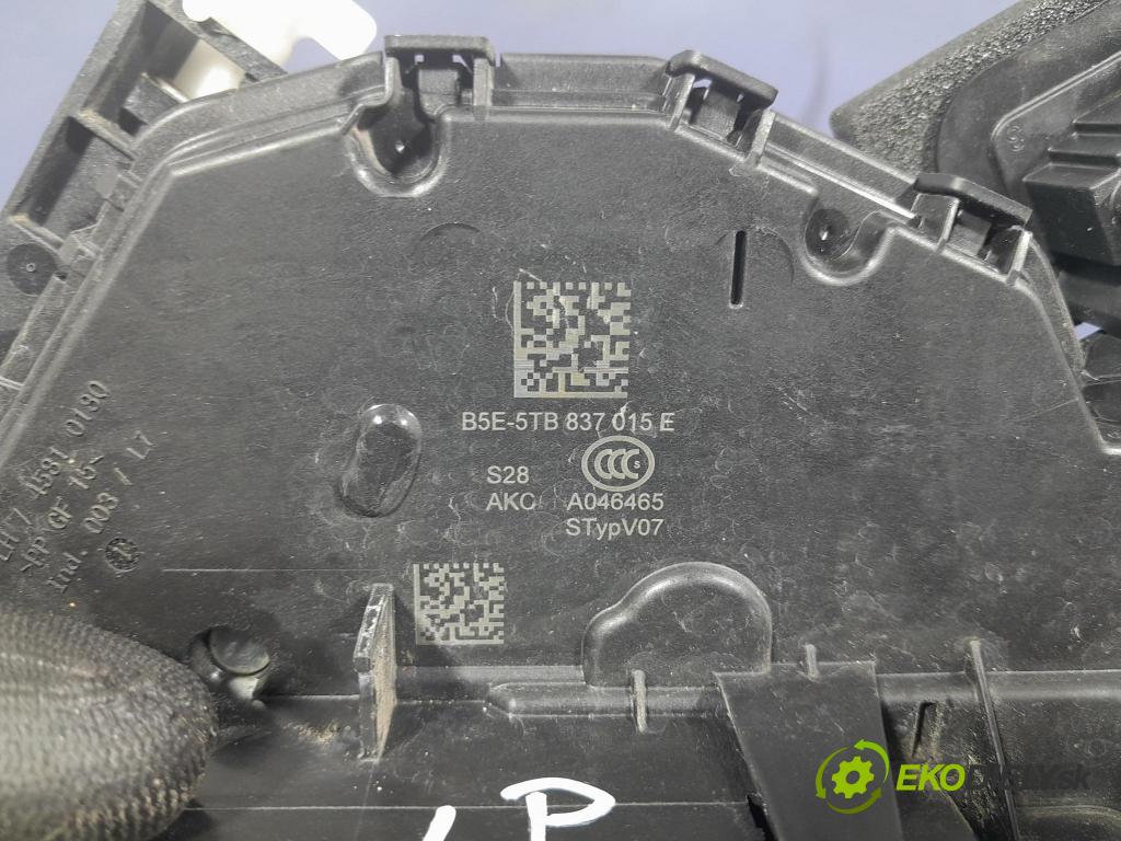 Skoda Octavia 2023 zámek dveře před Levý: 5TB837015E