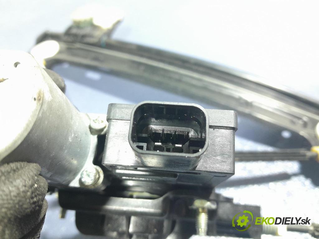 Bmw Seria 2 2020 mechanismus stahování Sklenka: před Levý: 9851141