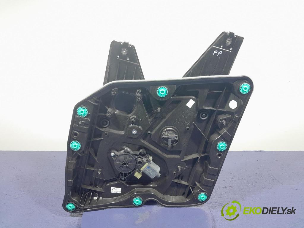 Skoda Octavia 2023 mechanismus stahování Sklenka: před v pravo: 5E3837656A