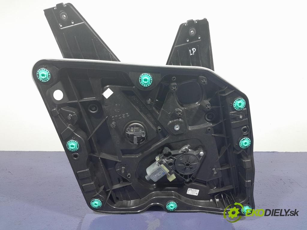 Skoda Octavia 2023 mechanismus stahování Sklenka: před Levý: 5E3837655A