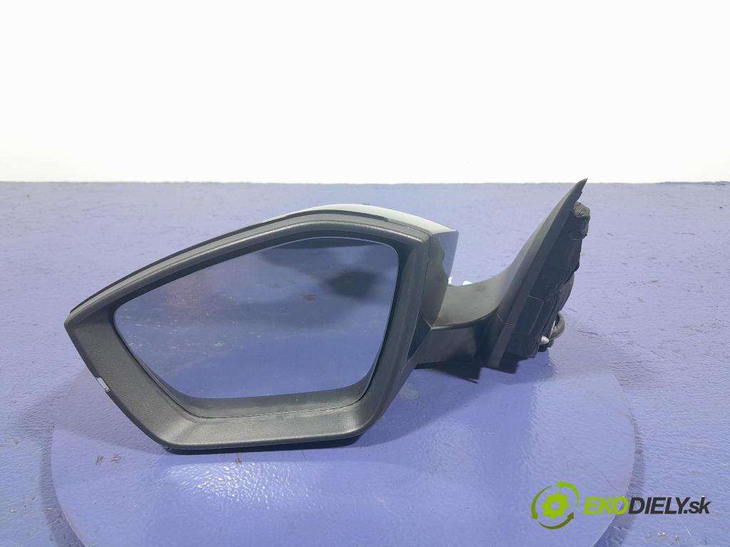 Skoda Octavia 2023 zpětné zrcátko Vlevo, odjet: