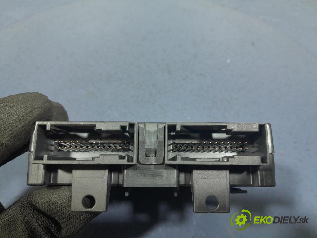 Bmw Seria 2 2020 řídící jednotka 5A075F7