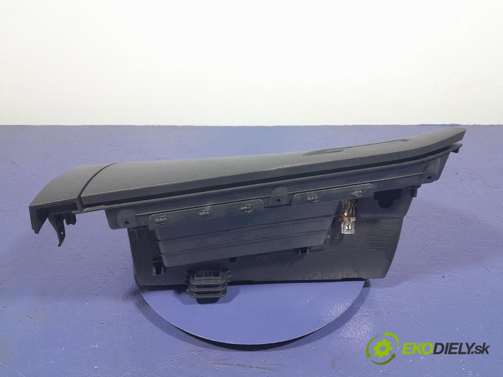 Skoda Octavia 2023 kastlík 5E4857097