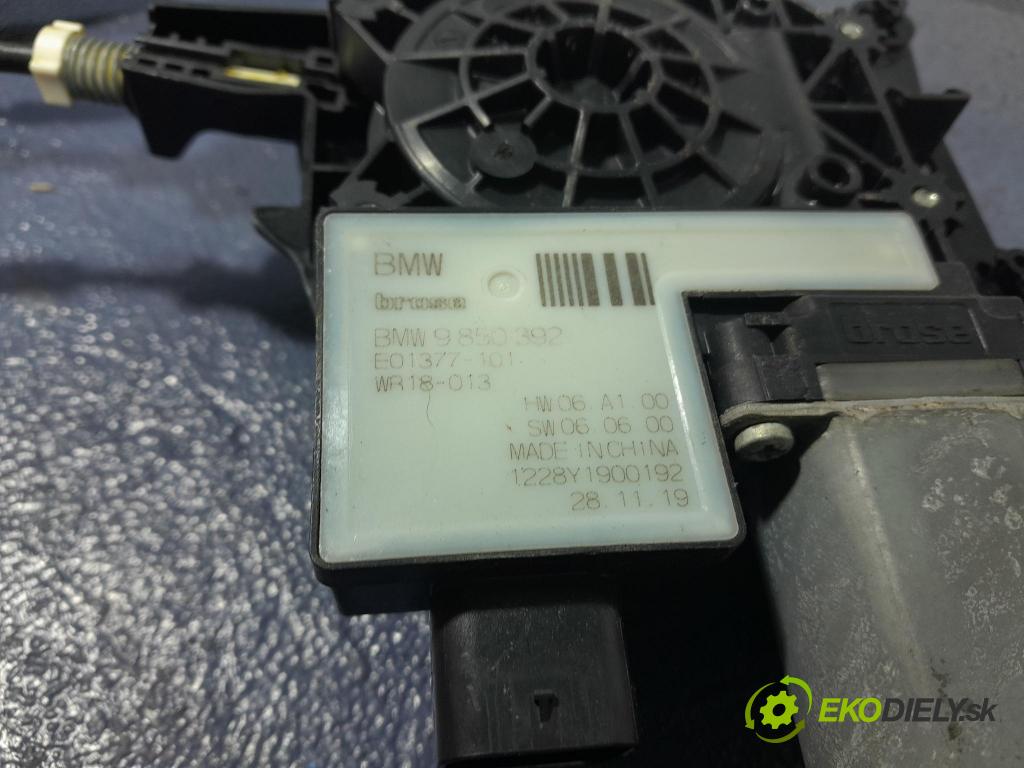 Bmw Seria 2 2020 mechanismus stahování Sklenka: před v pravo: 9851142