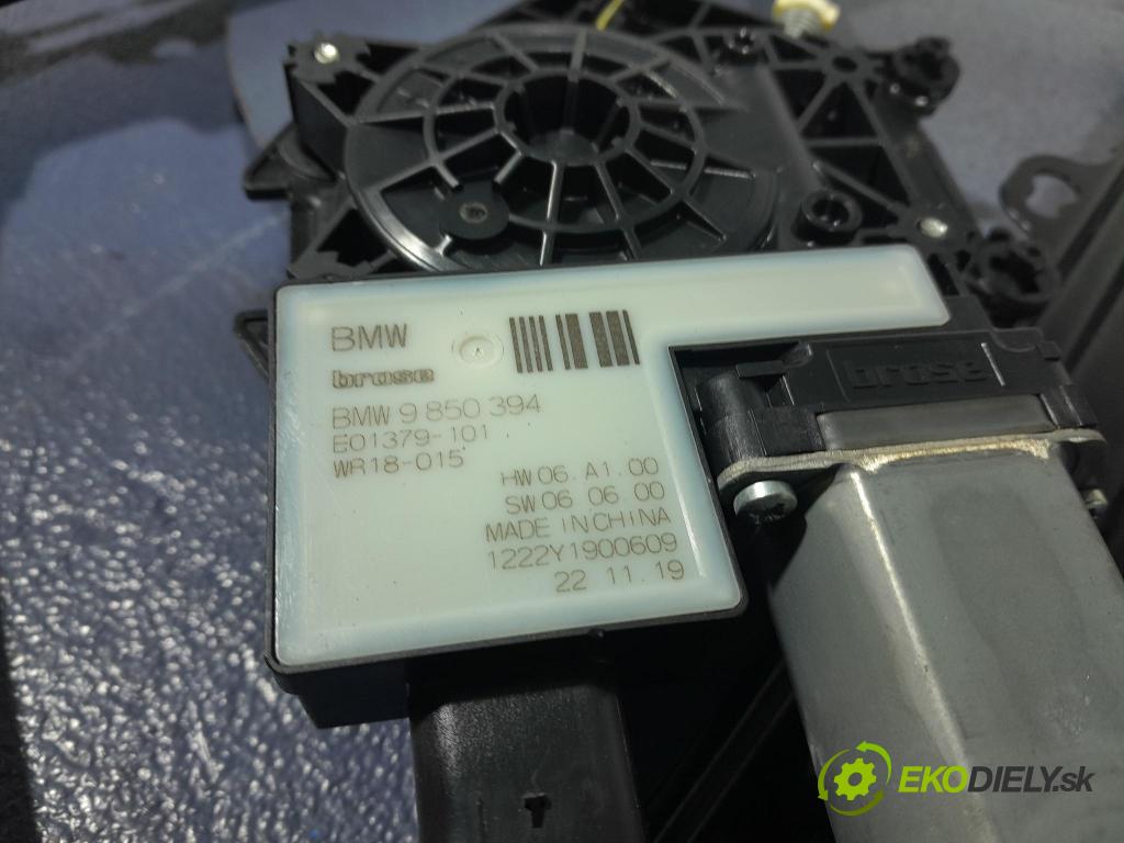 Bmw Seria 2 2020 mechanismus stahování Sklenka: Zad: v pravo: 9851140