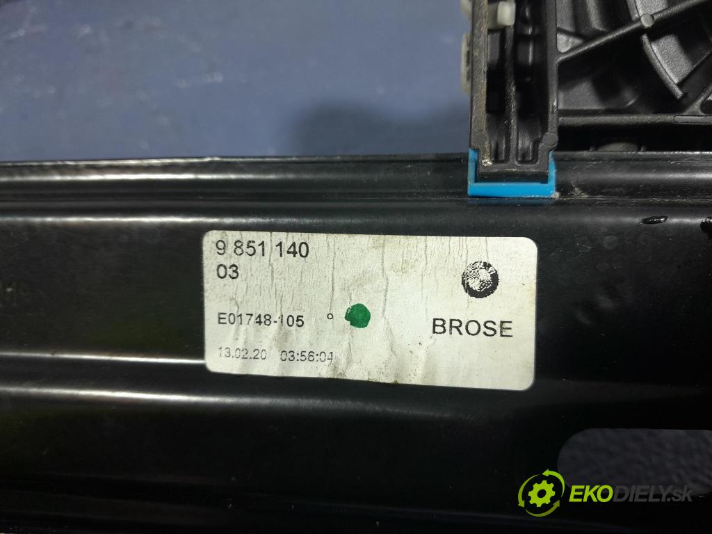 Bmw Seria 2 2020 mechanismus stahování Sklenka: Zad: v pravo: 9851140