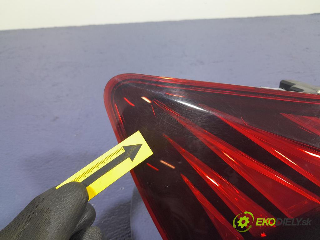 Skoda Octavia 2023 světlo Zad: levá Mimo: 5E3945207A