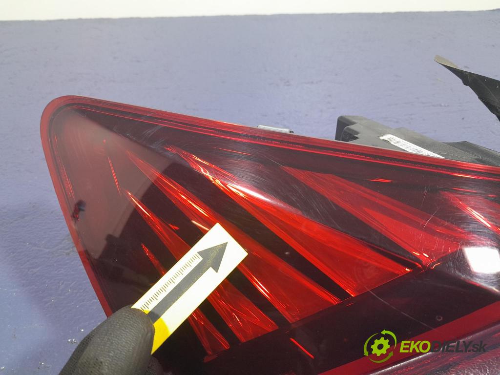 Skoda Octavia 2023 světlo Zad: levá Mimo: 5E3945207A