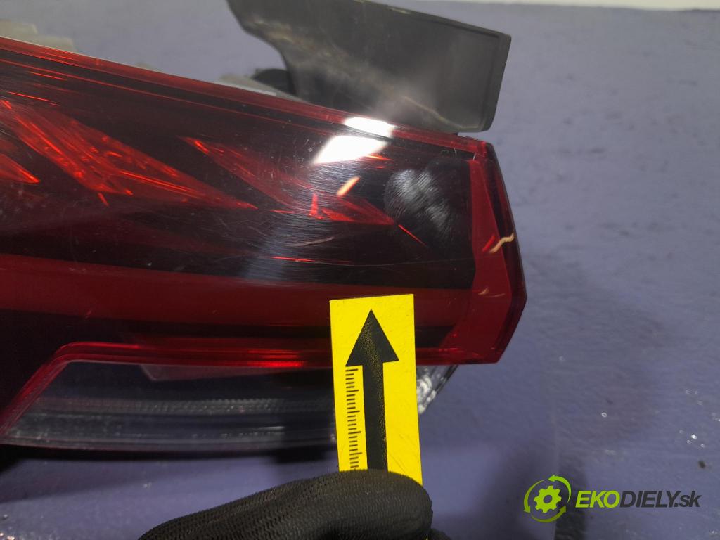 Skoda Octavia 2023 světlo Zad: levá Mimo: 5E3945207A