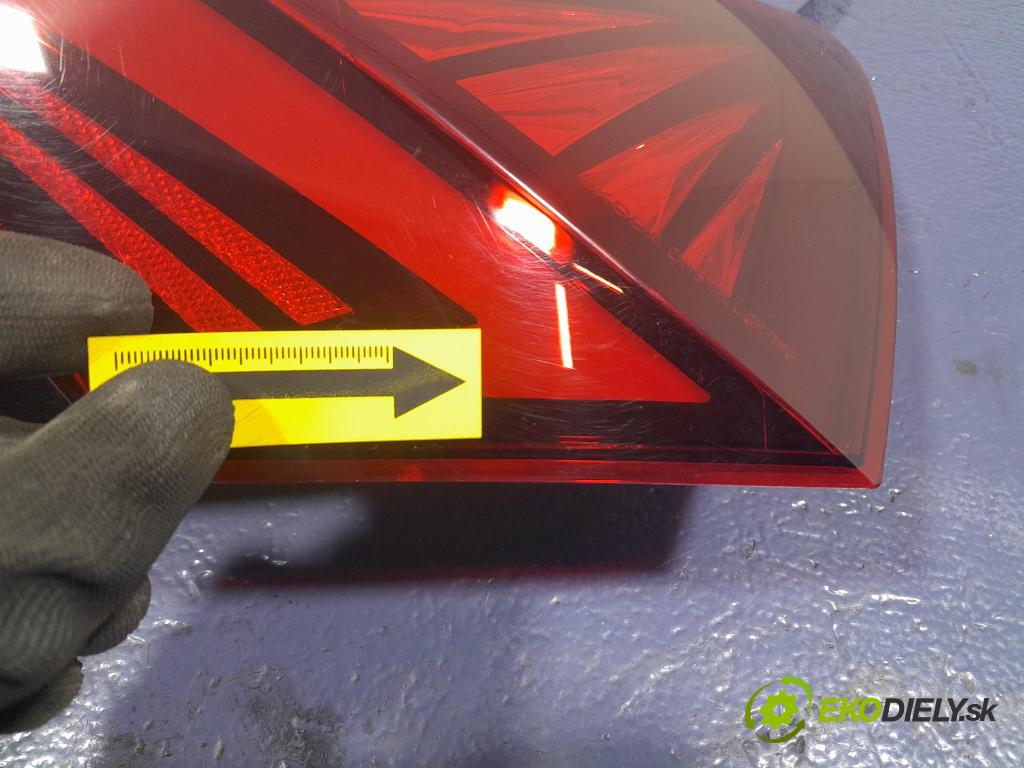 Skoda Octavia 2023 světlo Zad: Práva: Mimo: 5E3945208A