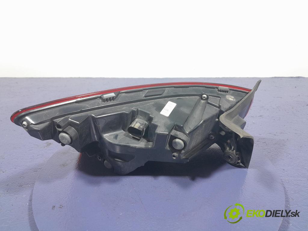 Skoda Octavia 2023 světlo Zad: Práva: Mimo: 5E3945208A