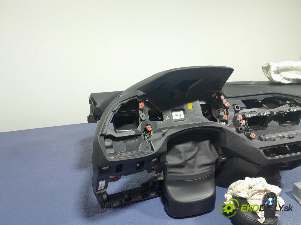 Bmw Seria 2 2020 kokpit,pristrojová doska