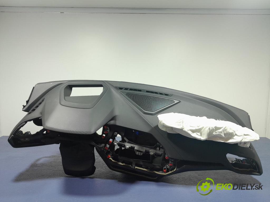 Bmw Seria 2 2020 kokpit,pristrojová doska
