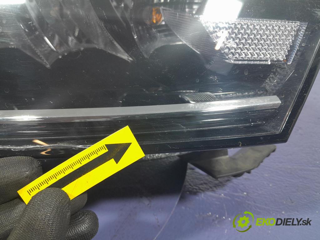 Skoda Octavia 2023 Reflektor: v pravo: 5E4941016