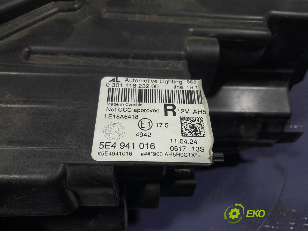 Skoda Octavia 2023 Reflektor: v pravo: 5E4941016
