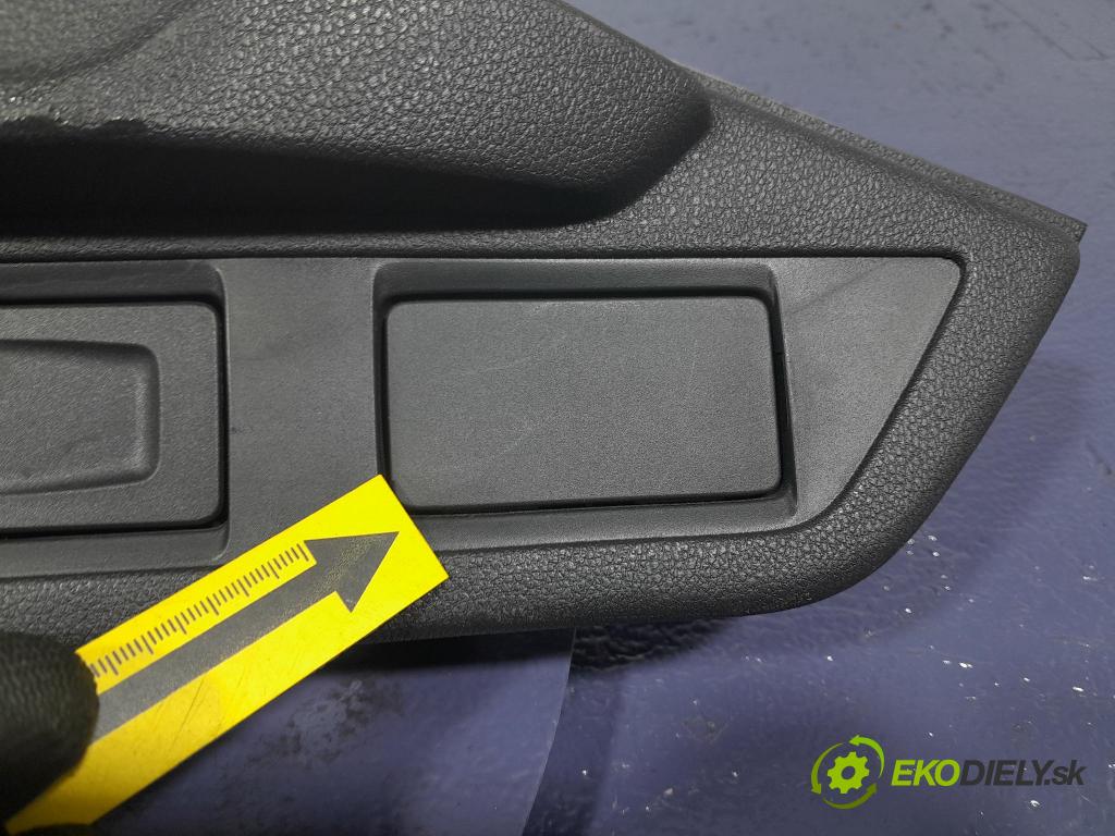 Skoda Octavia 2023 kryt Plast: Interiéry: 5E6867762