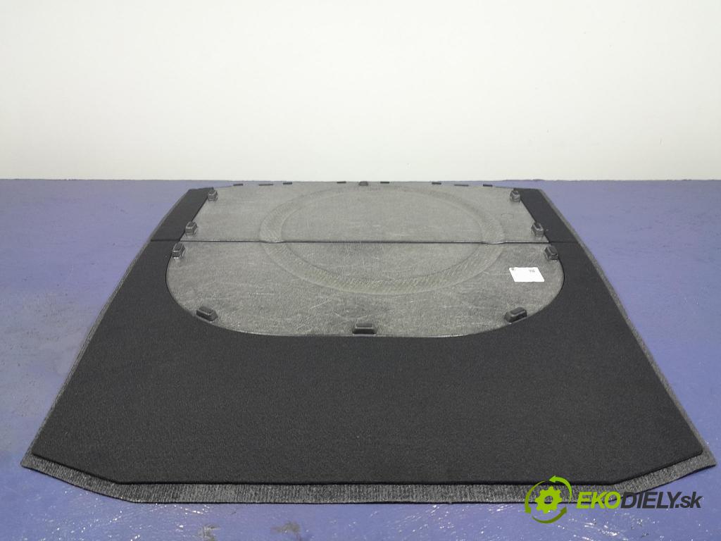 Skoda Octavia 2023 koberec do auta 5E6863463