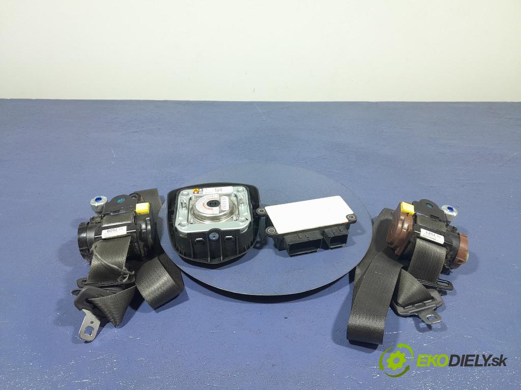 Chevrolet Spark 2013 kokpit,pristrojová doska